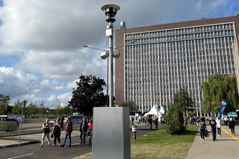 Mast in front of the VW office building in Wolfsburg